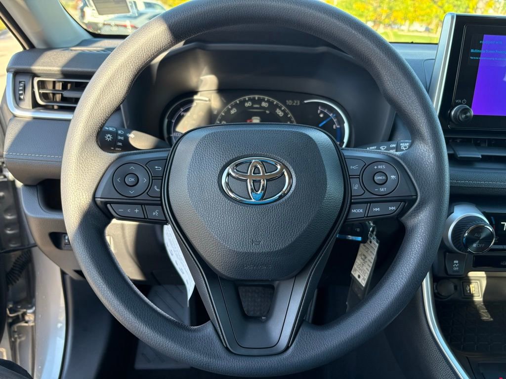 Used 2025 Toyota RAV4 LE image 25