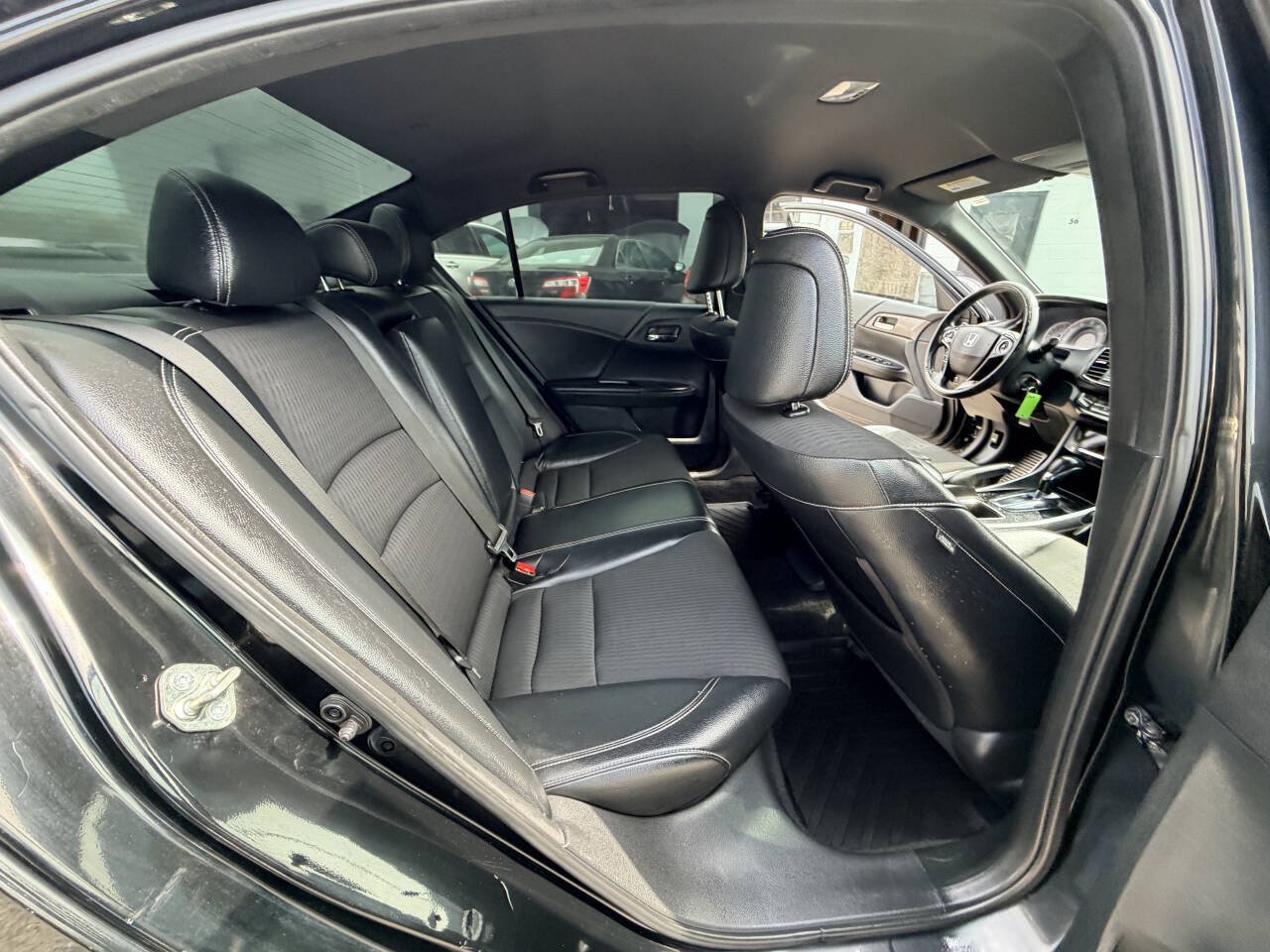 Used 2017 Honda Accord Sport image 15