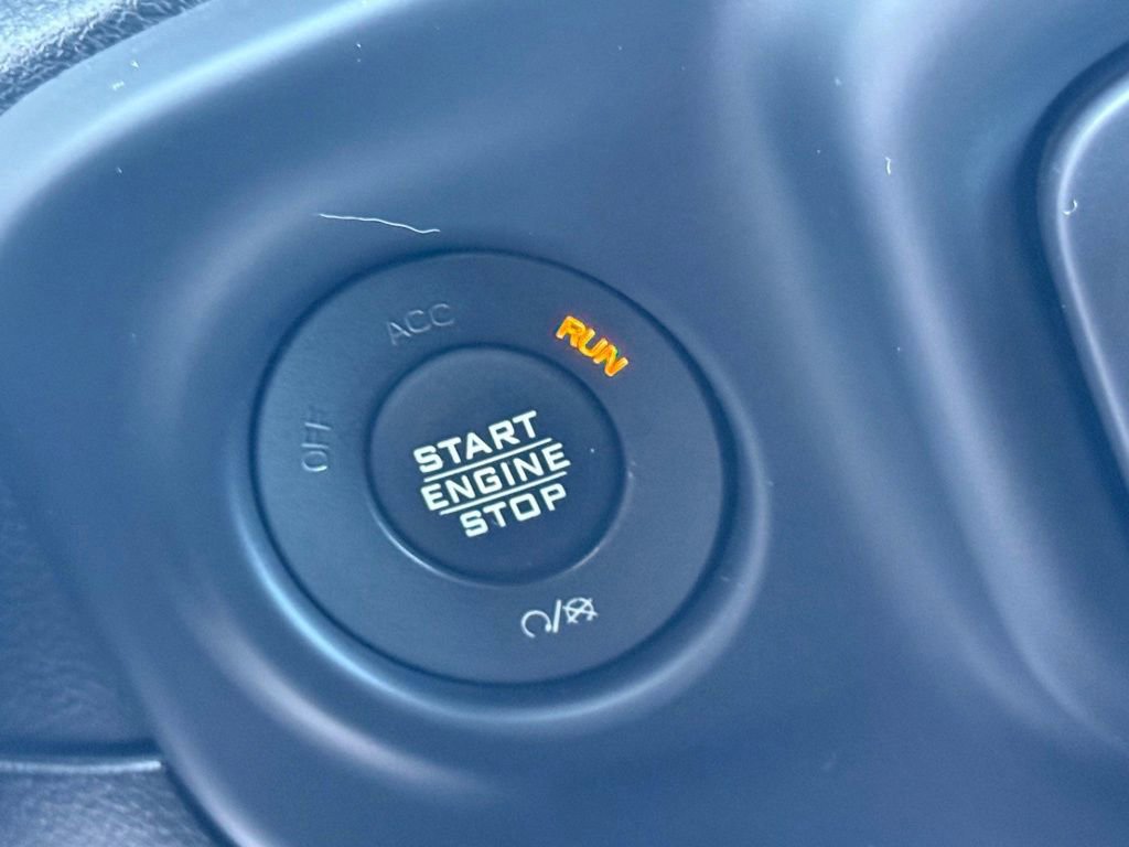 Used 2019 Jeep Wrangler Unlimited Sahara w/ Quick Order Package 24M Moab image 28