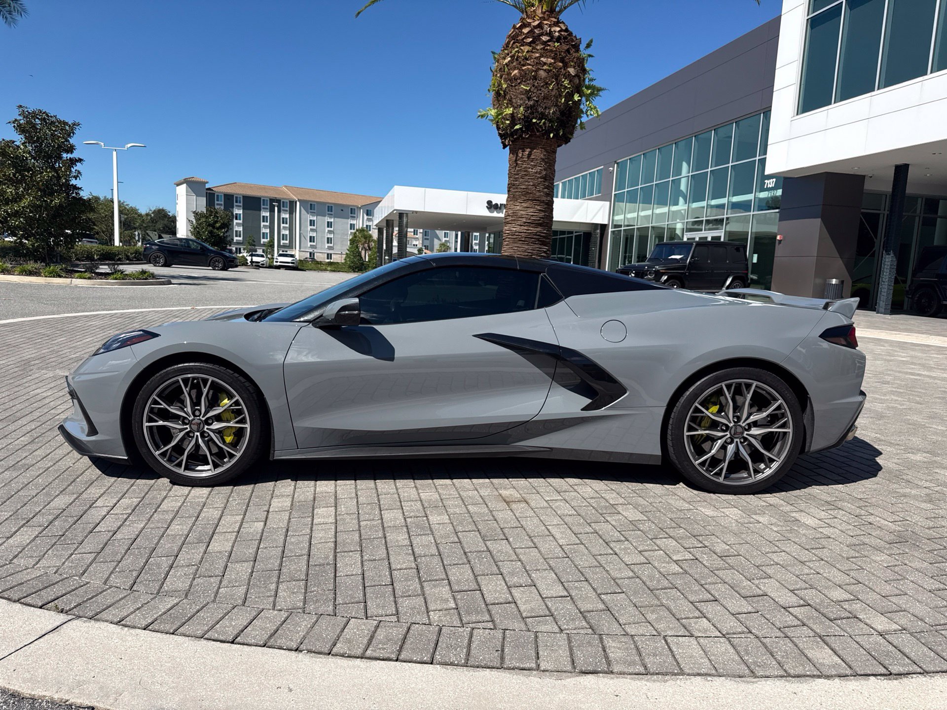 Used 2024 Chevrolet Corvette Stingray Convertible w/ Z51 Performance Package RWD image 6