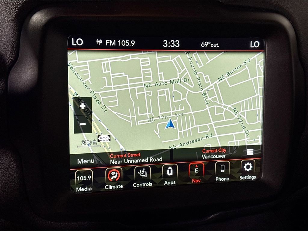 Certified 2023 Jeep Renegade Latitude w/ Sun/Sound Group AWD/4WD image 17