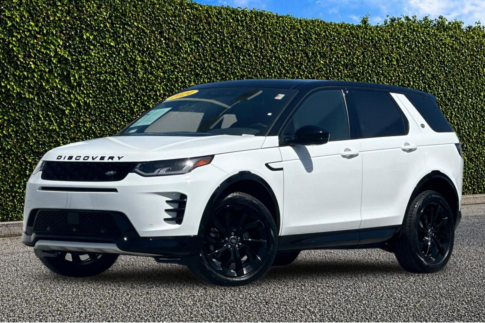 Used 2024 Land Rover Discovery Sport Dynamic SE AWD/4WD image 8