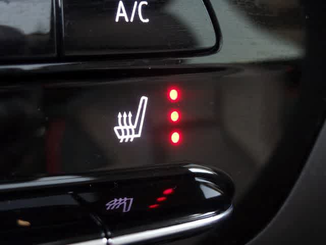 Used 2023 Buick Envision Essence w/ Sport Touring Package FWD image 35