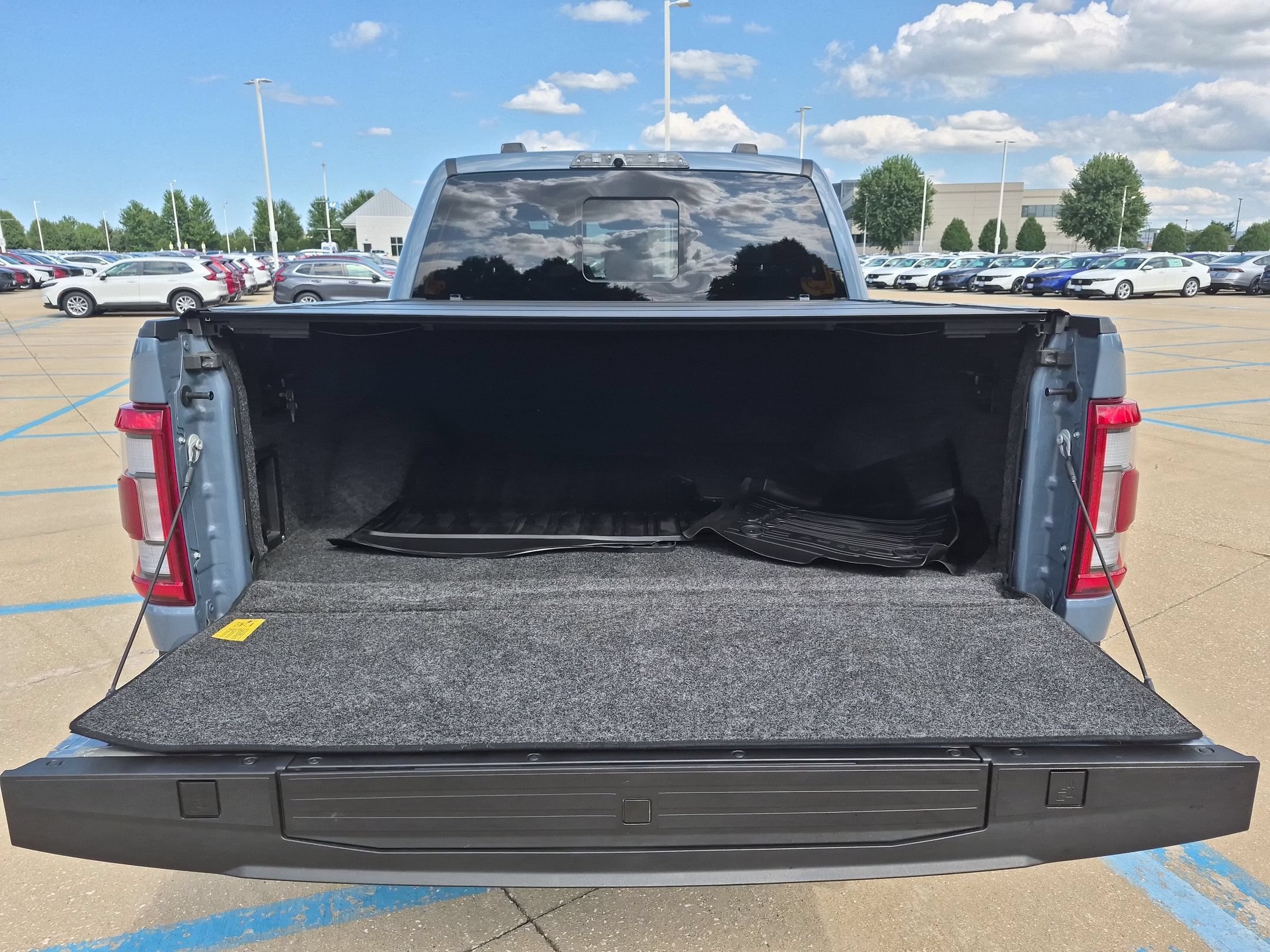 Used 2023 Ford F150 Raptor AWD/4WD image 28