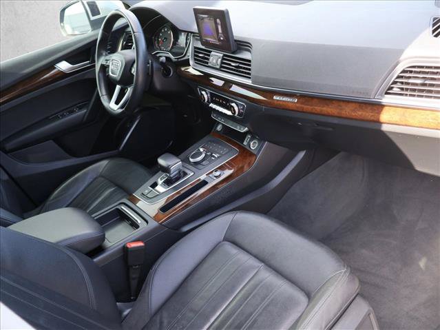 Used 2020 Audi Q5 2.0T Premium w/ Convenience Package AWD/4WD image 29