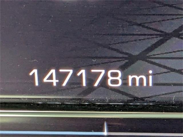 Used 2022 GMC Yukon XL SLE w/ Max Trailering Package image 33