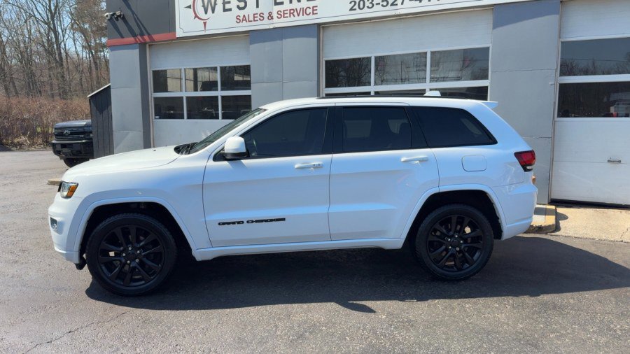 Used 2019 Jeep Grand Cherokee Altitude AWD/4WD image 8