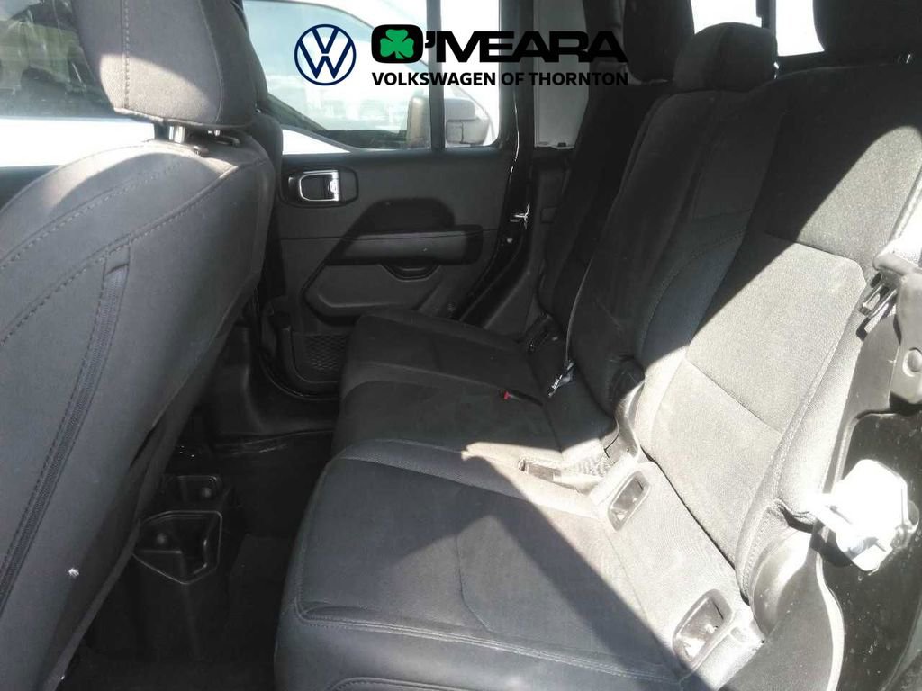 Used 2023 Jeep Gladiator Overland image 6