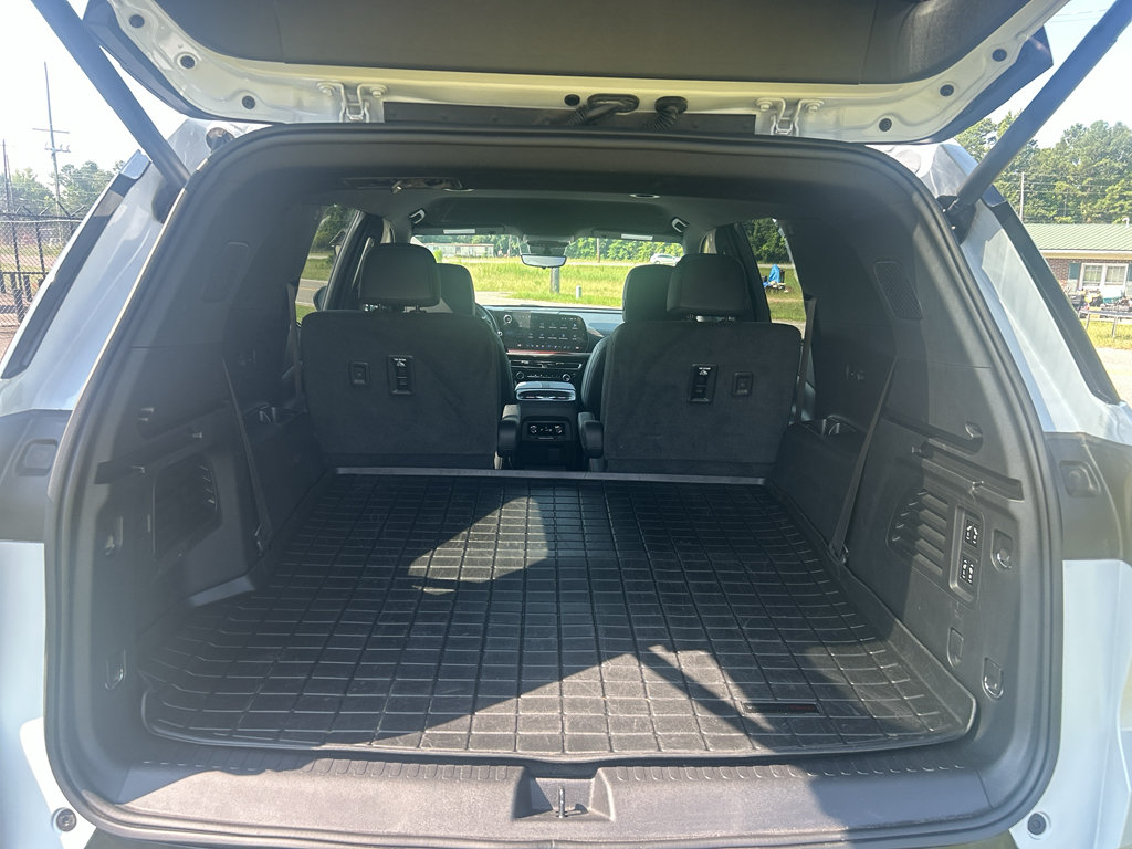 Used 2026 Chevrolet Traverse RS FWD image 13