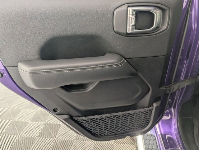 Used 2023 Jeep Wrangler Unlimited Sahara w/ Cold Weather Group image 27