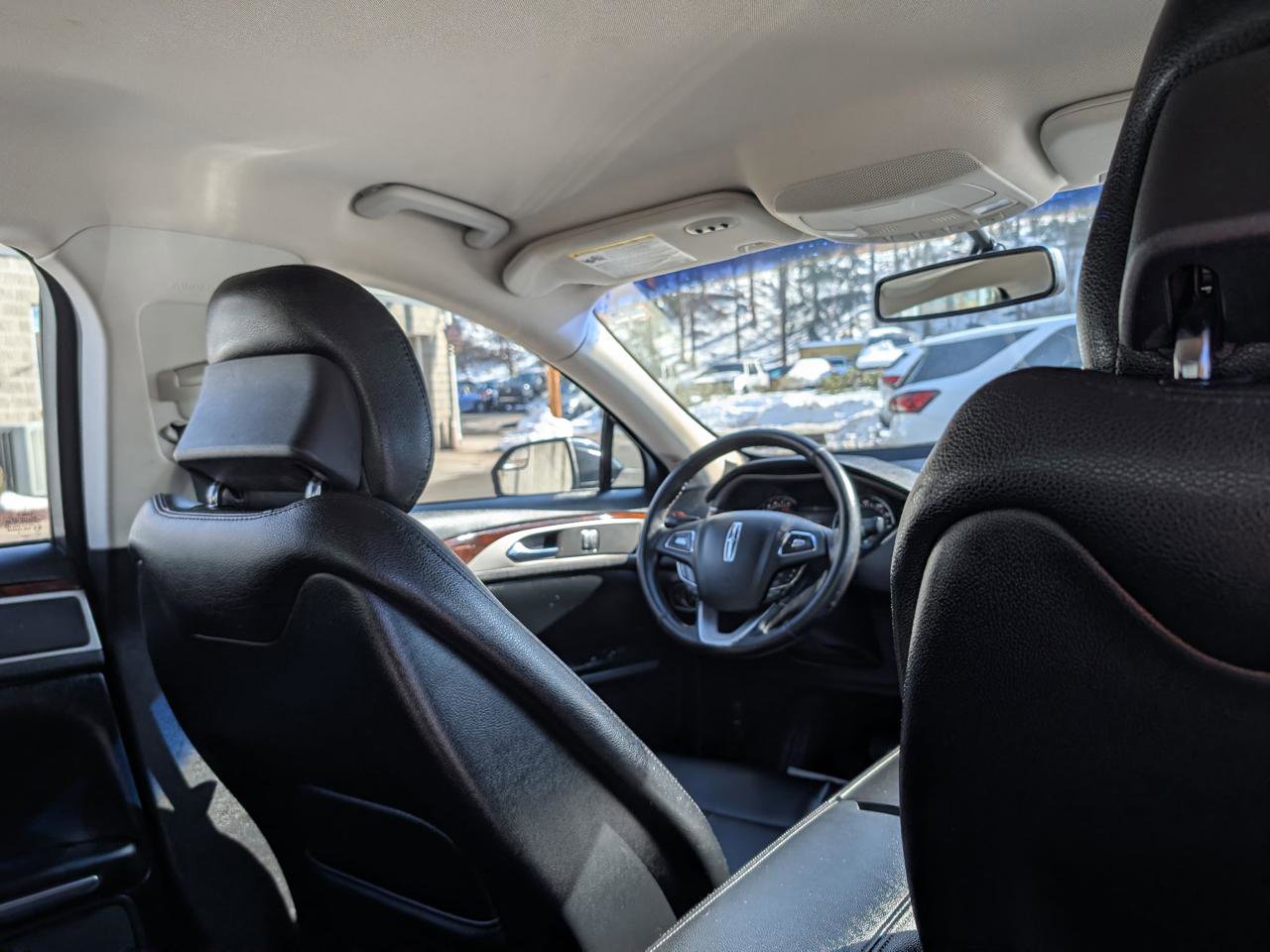 Used 2015 Lincoln MKZ AWD image 24