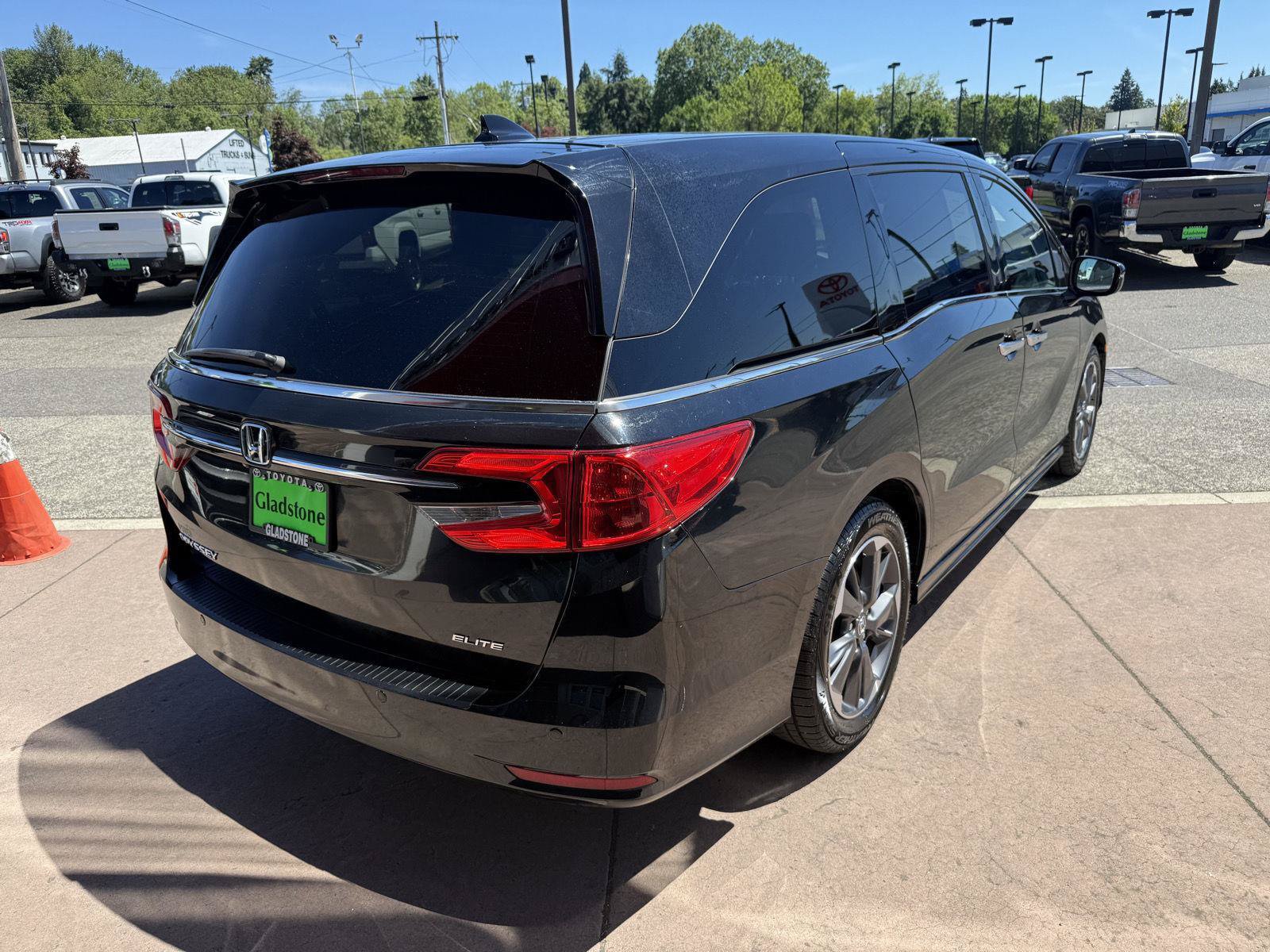 Used 2022 Honda Odyssey Elite image 6