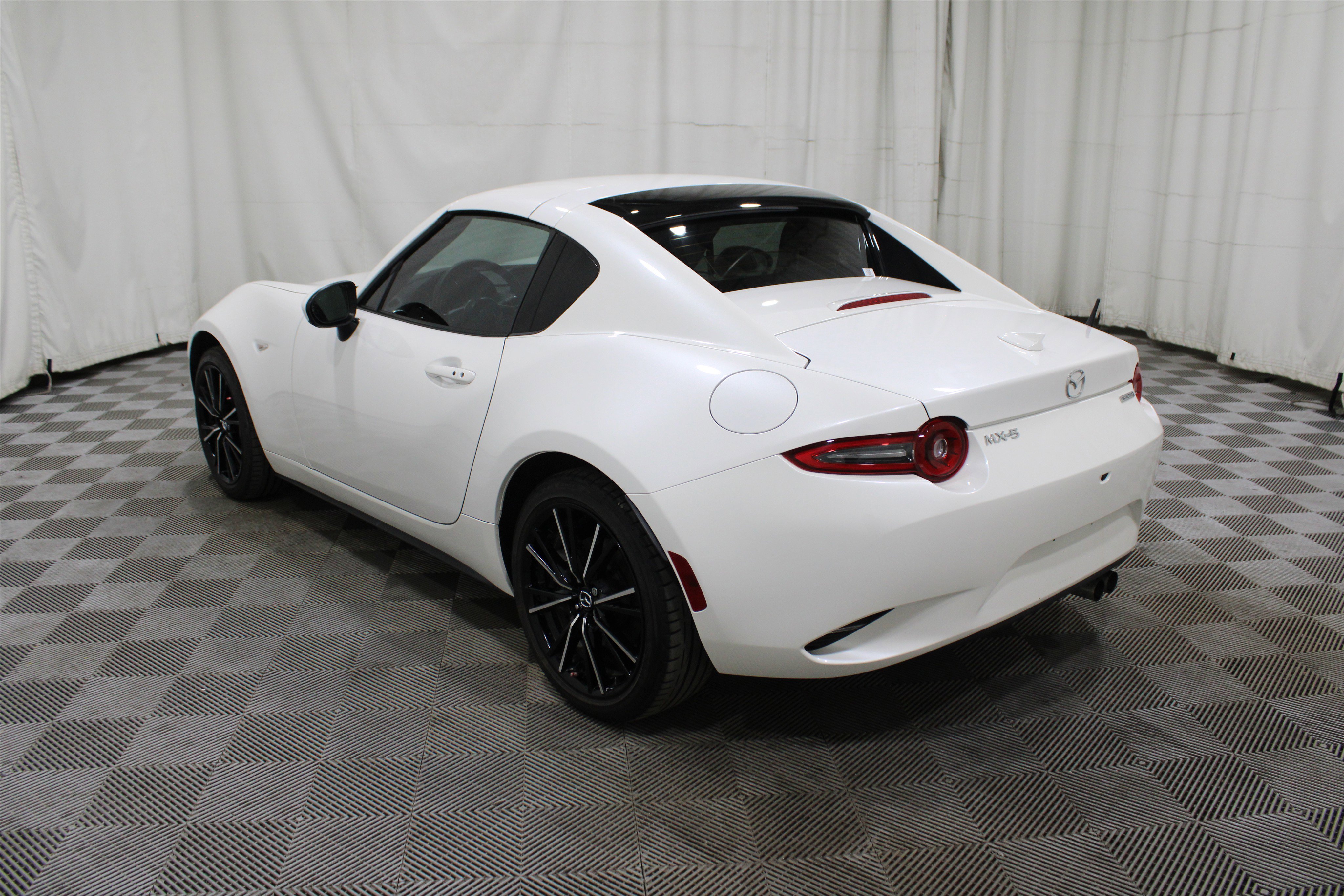 Used 2024 MAZDA MX-5 Miata RF Grand Touring w/ Weather Package image 26