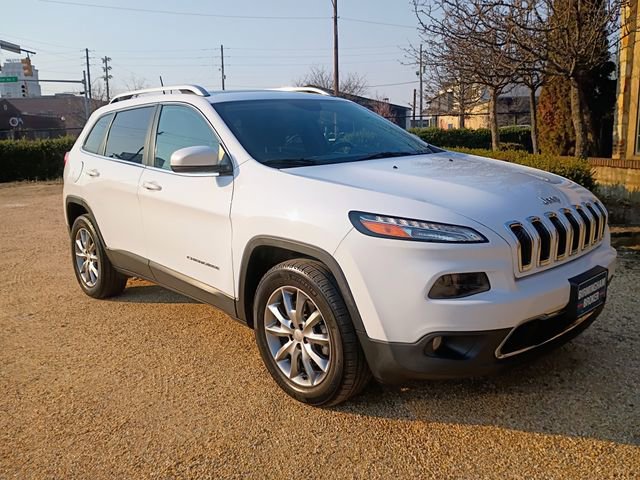 Used 2018 Jeep Cherokee Limited image 15