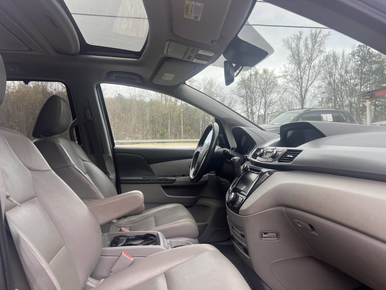 Used 2016 Honda Odyssey Touring Elite image 19