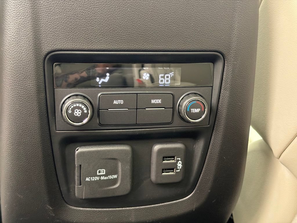 Used 2024 Buick Enclave Essence w/ Experience Buick Package AWD/4WD image 17