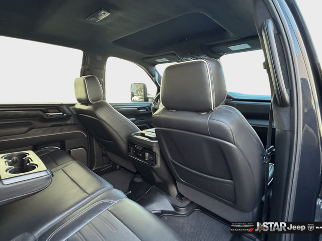 Used 2024 GMC Sierra 2500 AT4X AWD/4WD image 25