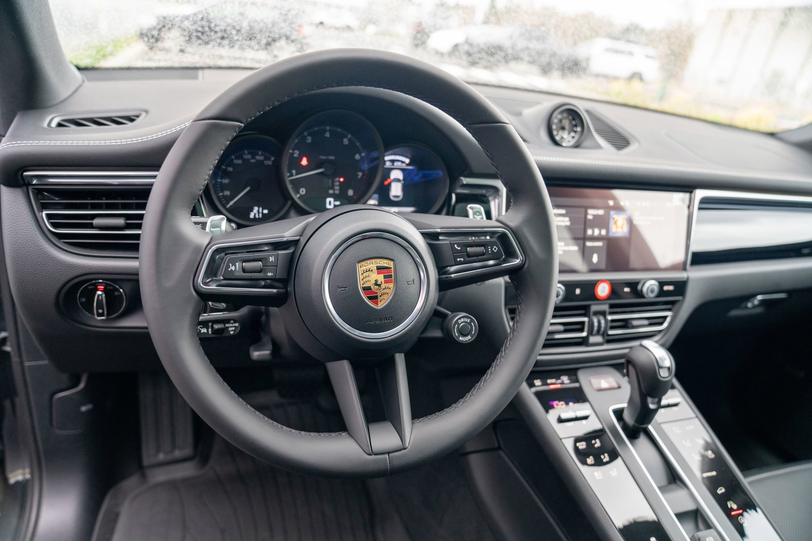 New 2026 Porsche Macan AWD/4WD image 14