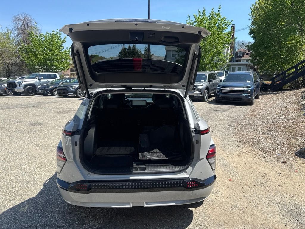 Certified 2024 Hyundai Kona Limited FWD image 6