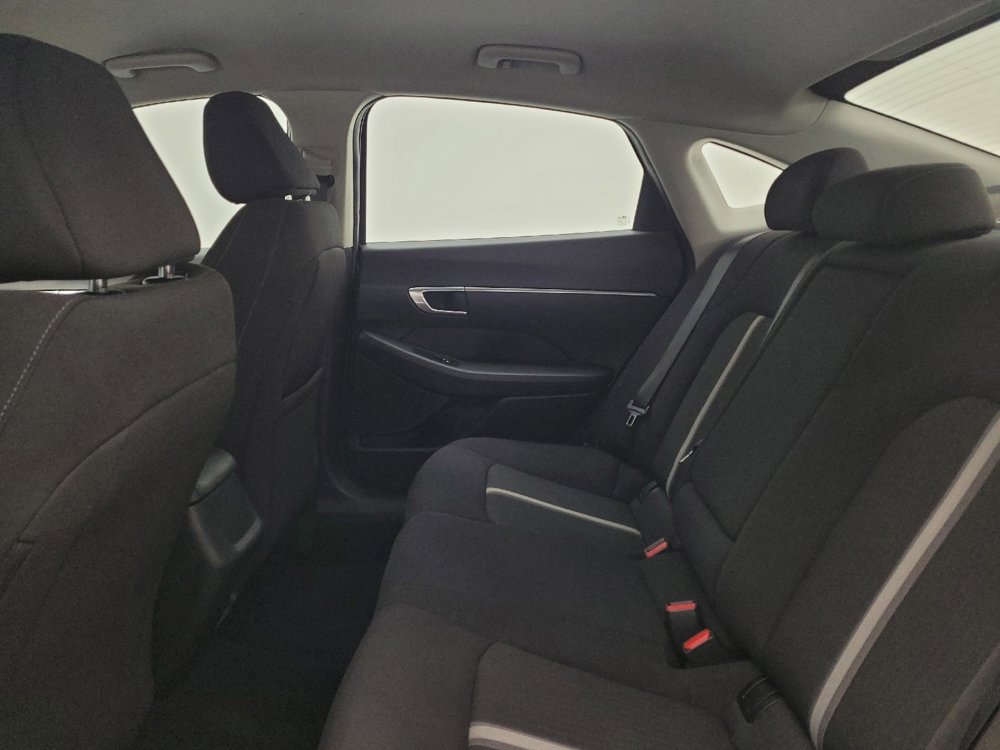 Used 2023 Hyundai Sonata SEL w/ Cargo Package image 18