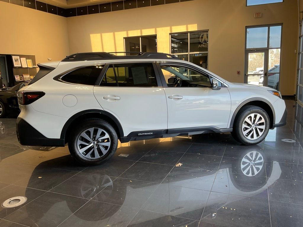 Used 2020 Subaru Outback Premium image 7