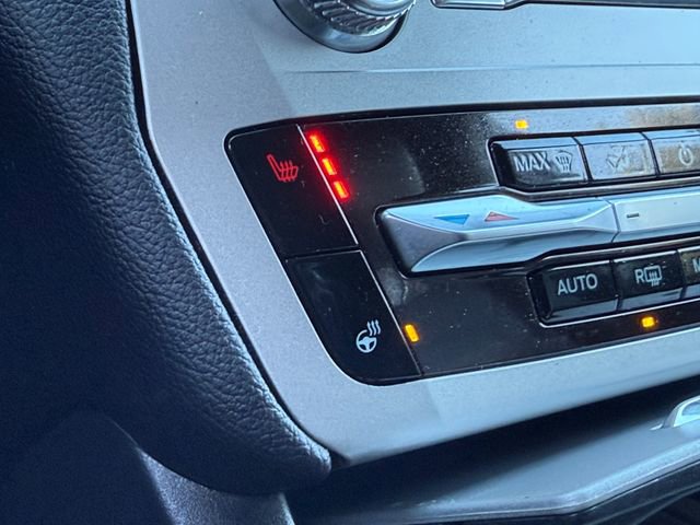 Used 2022 Ford Explorer XLT w/ Equipment Group 202A image 10