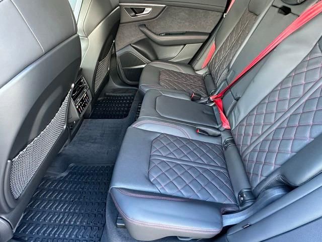 New 2026 Audi SQ8 Prestige image 7