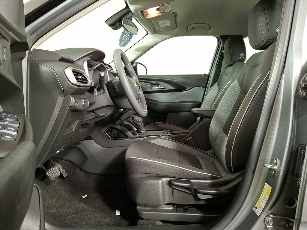 Used 2023 Chevrolet TrailBlazer LS FWD image 15