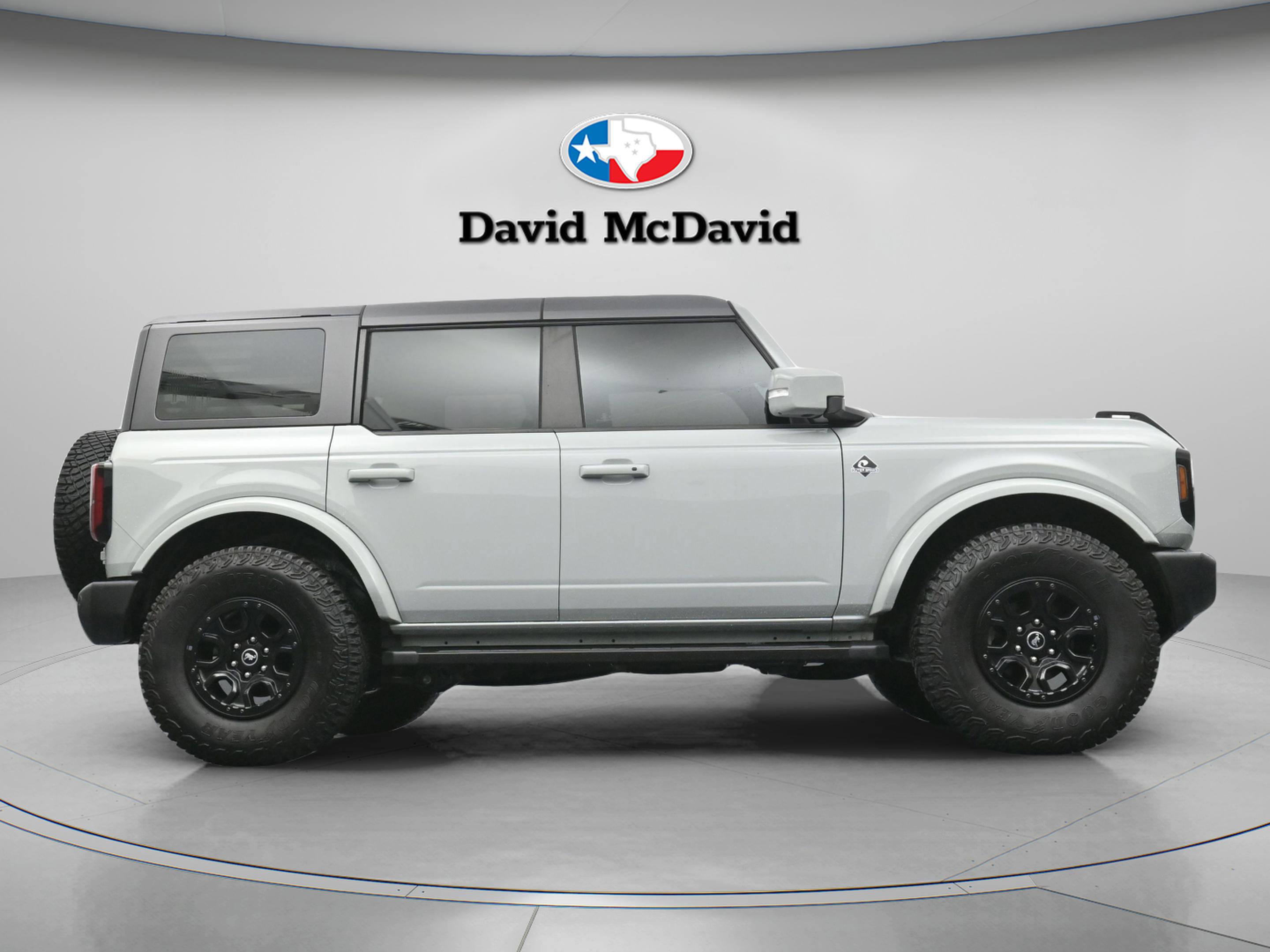 Used 2023 Ford Bronco Outer Banks image 32