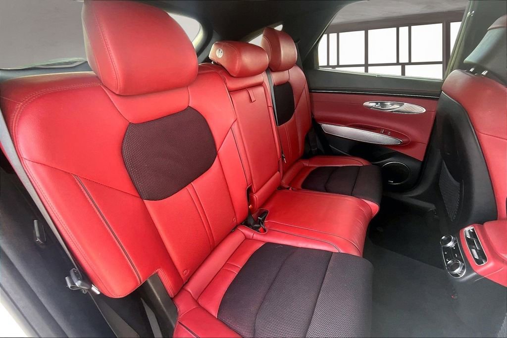 Used 2023 Genesis GV70 2.5T Sport Prestige w/ Sport Prestige Package image 28