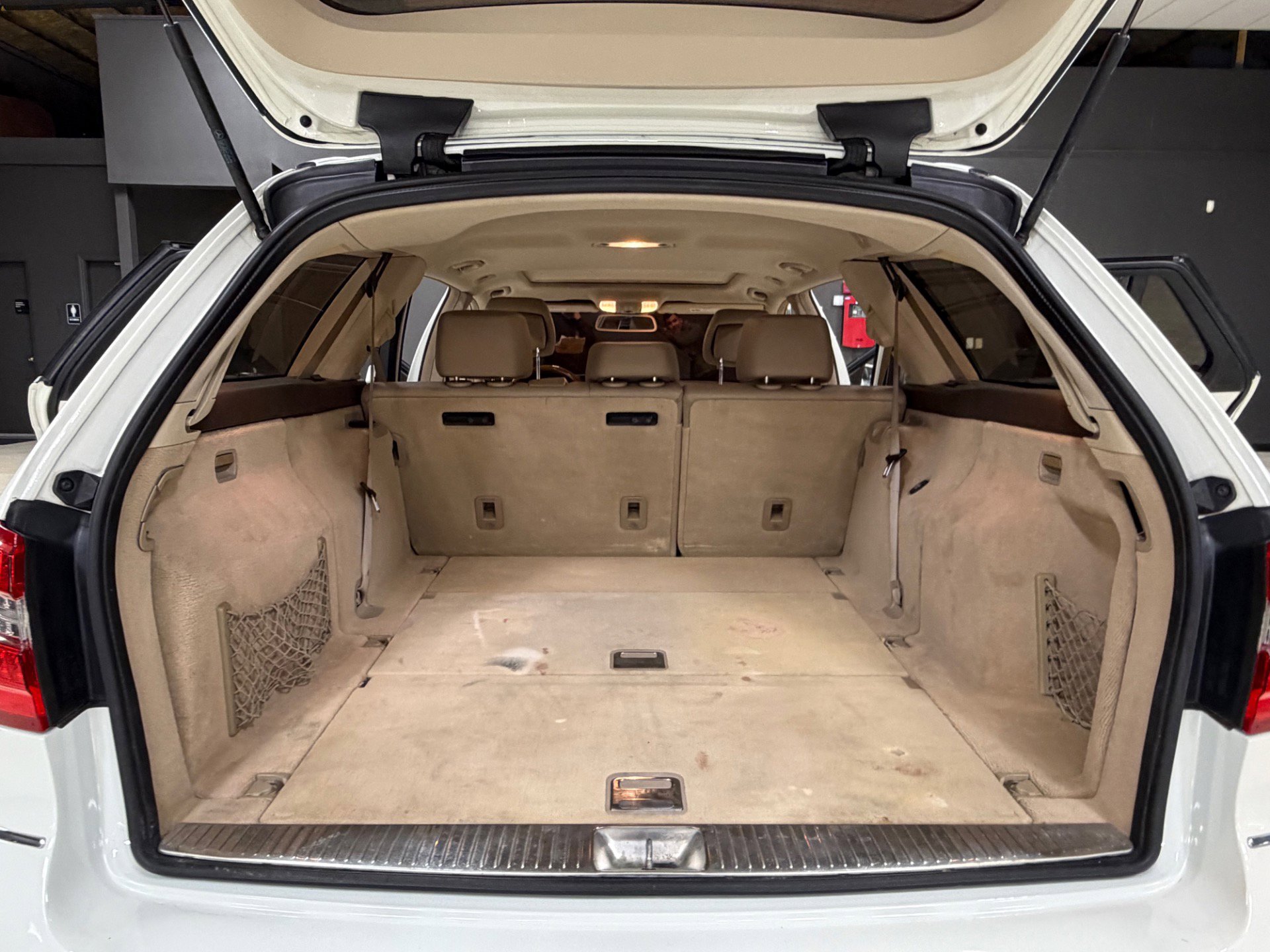 Used 2011 Mercedes-Benz E 350 4MATIC Wagon image 23