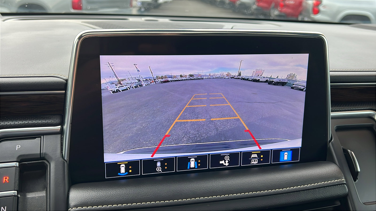 Used 2021 Chevrolet Tahoe Premier w/ Premium Package image 30