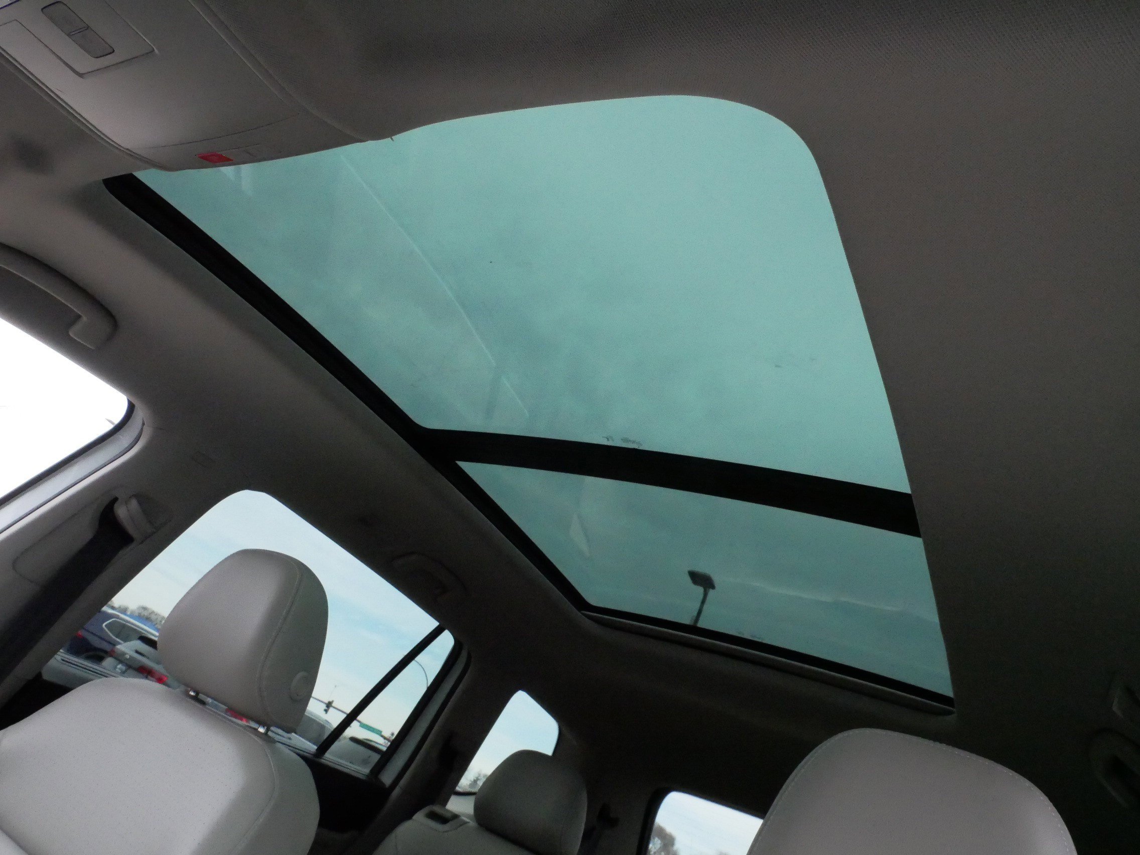 Certified 2023 Volkswagen Atlas SE w/ Panoramic Sunroof Package image 31