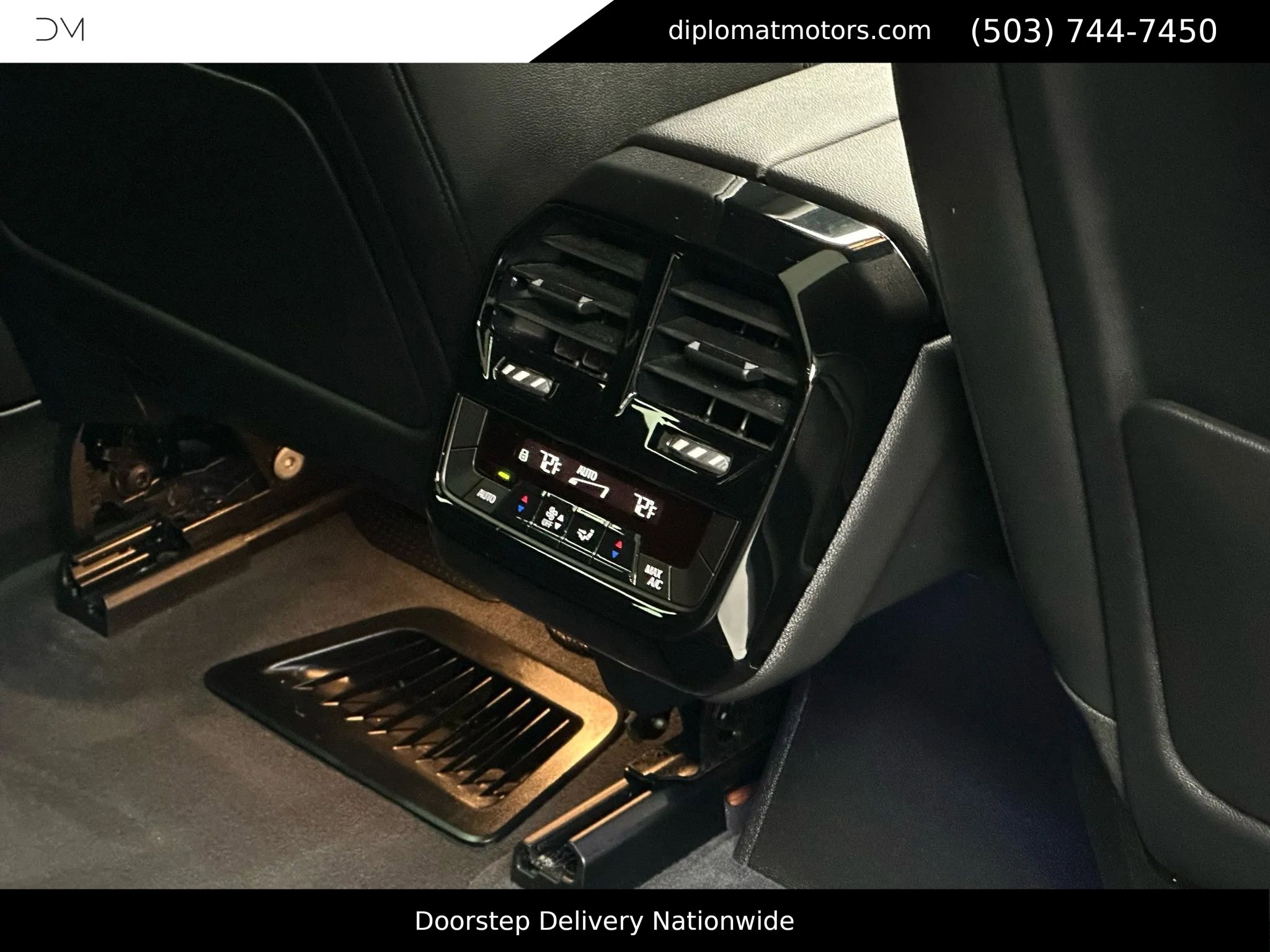 Used 2024 BMW iX xDrive50 w/ Sport Package image 22