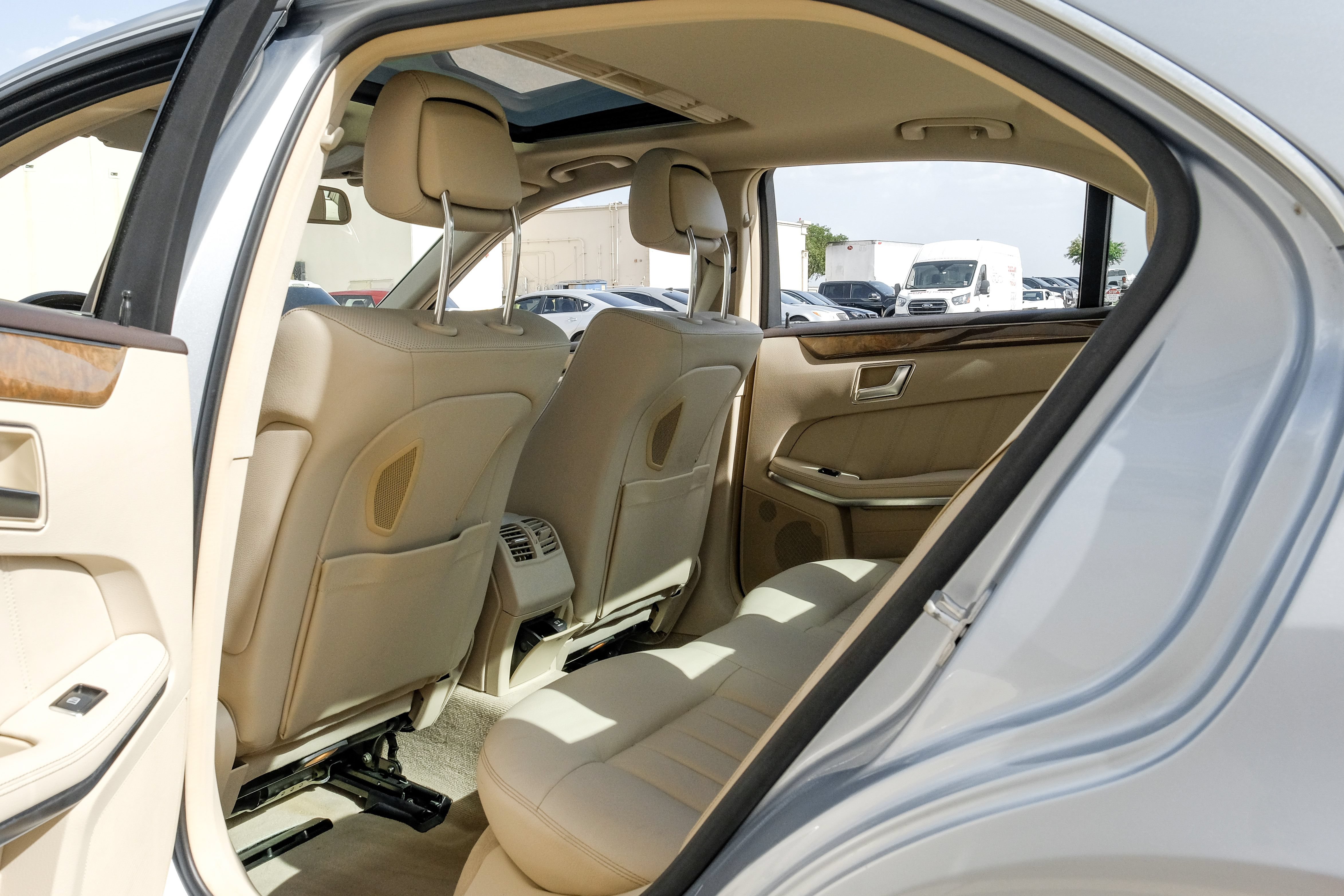 Used 2014 Mercedes-Benz E 550 4MATIC Sedan w/ Premium 1 Package image 41