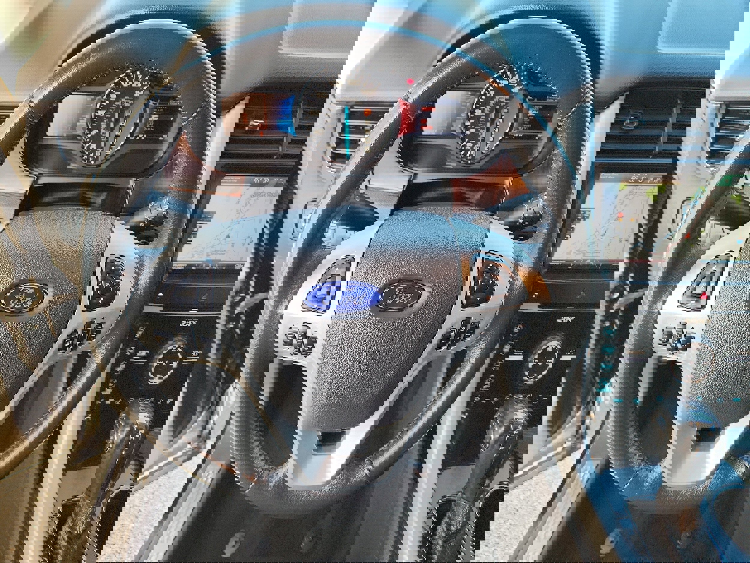 Used 2013 Ford Edge Limited AWD/4WD image 18