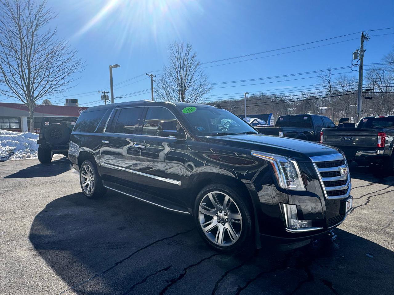 Used 2016 Cadillac Escalade ESV Luxury image 3