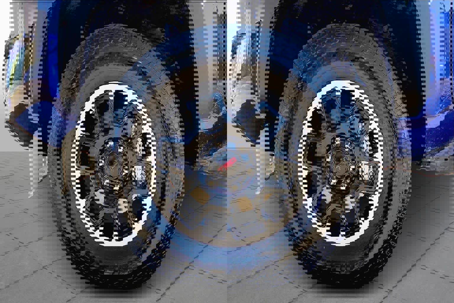 Used 2025 Toyota Tacoma TRD Off-Road image 9