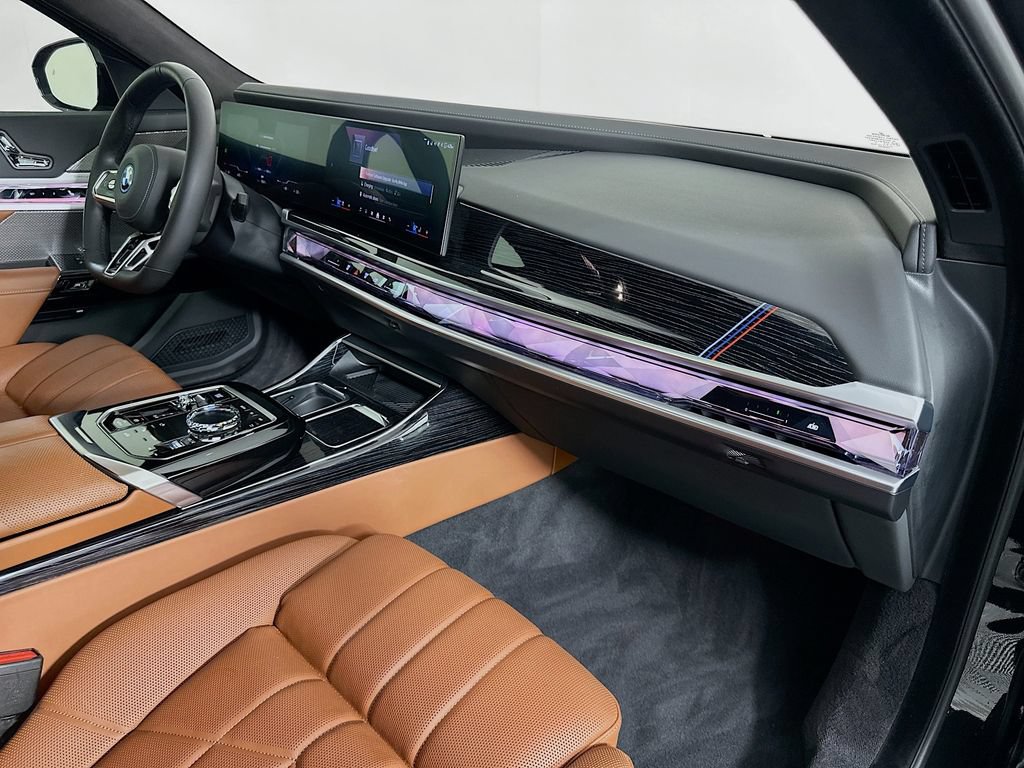 Used 2025 BMW i7 xDrive60 w/ Executive Package AWD/4WD image 29