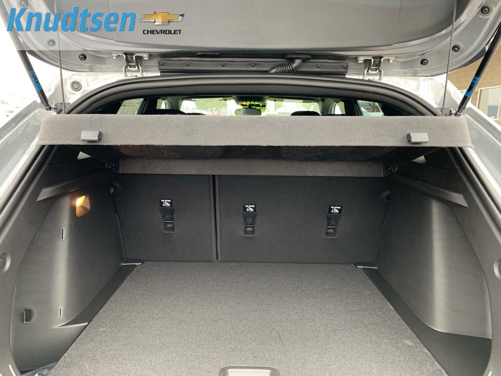 New 2026 Chevrolet Trax RS w/ Sunroof Package image 15