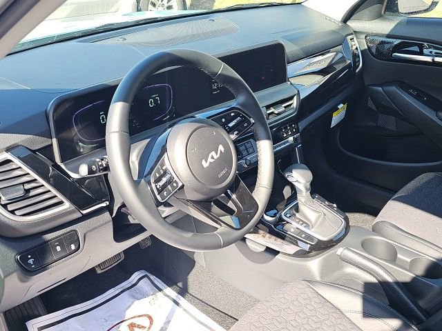 New 2026 Kia Seltos S image 9
