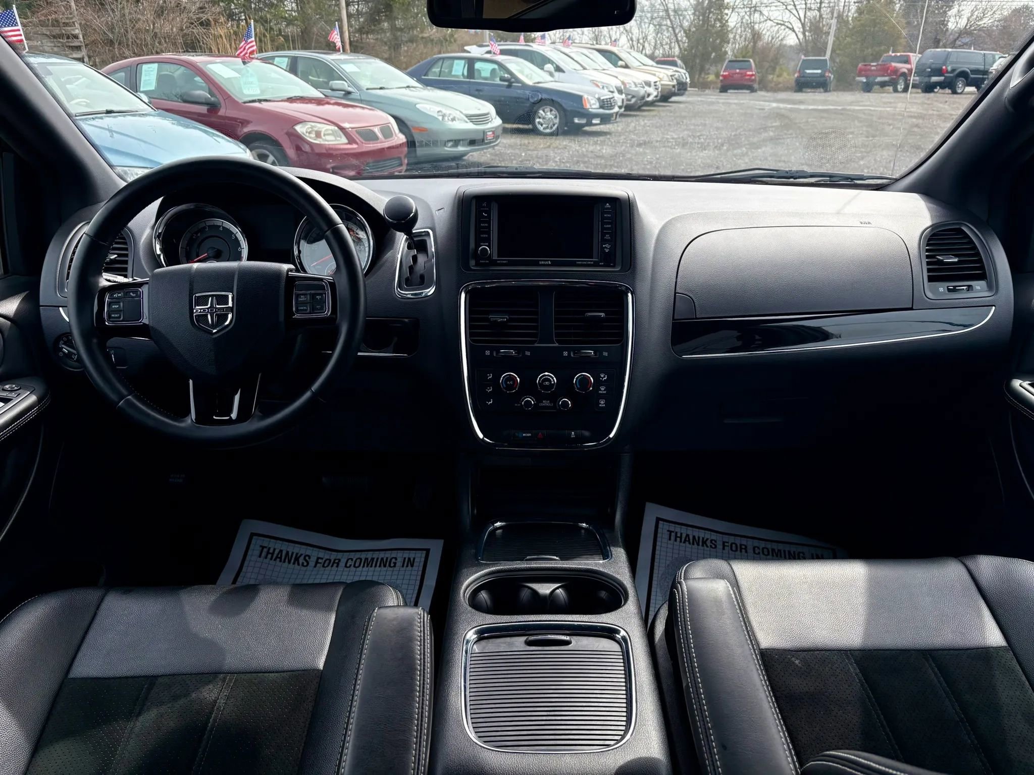 Used 2018 Dodge Grand Caravan SXT w/ Blacktop Package FWD image 31