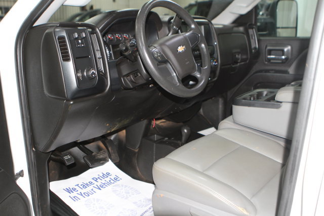 Used 2018 Chevrolet Silverado 3500 W/T AWD/4WD image 15