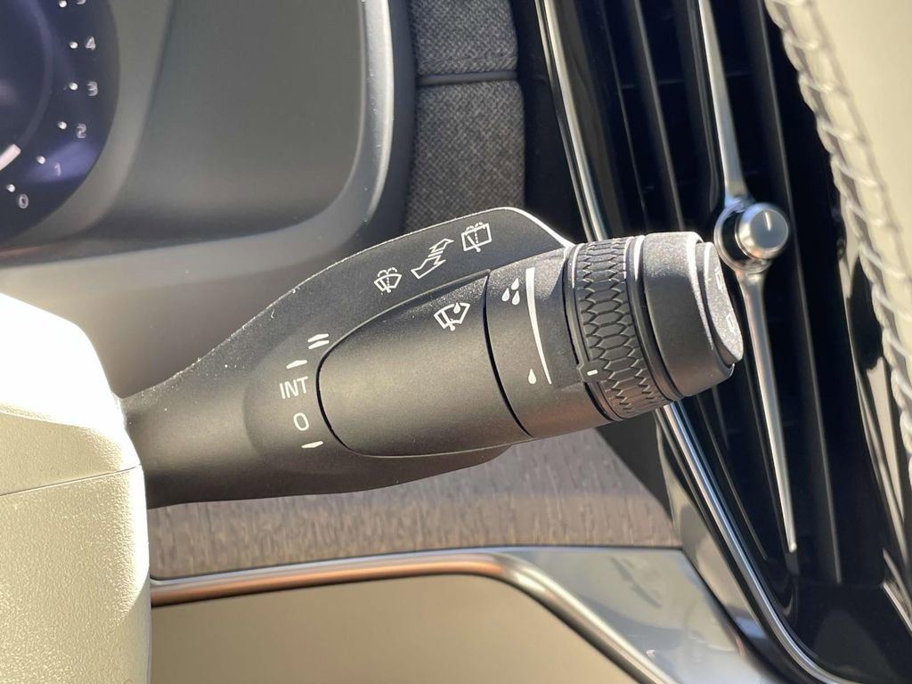 New 2026 Volvo XC90 B6 Ultra w/ Protection Package Premier image 13