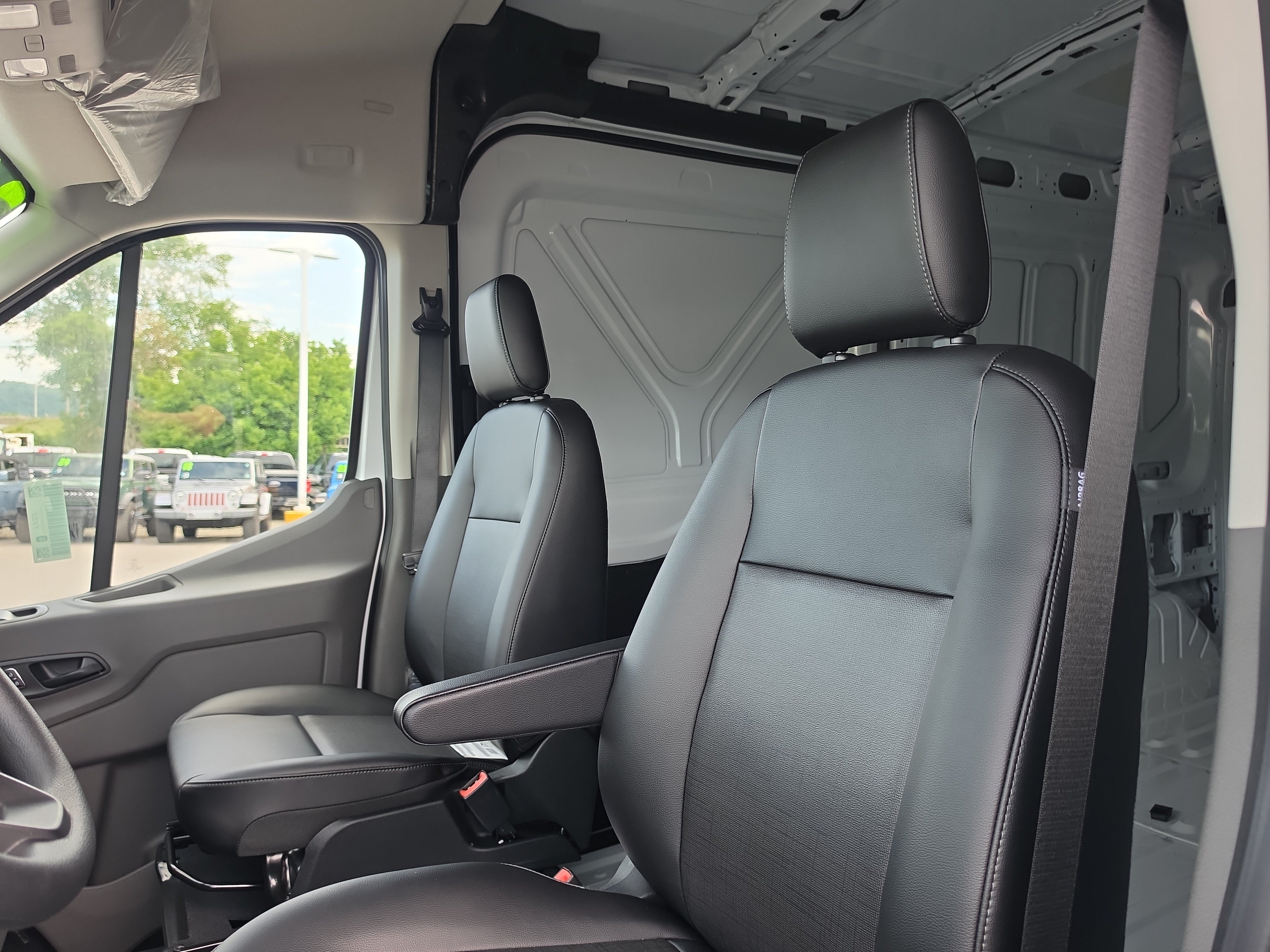 New 2026 Ford Transit 250 148 Medium Roof Extended AWD image 12
