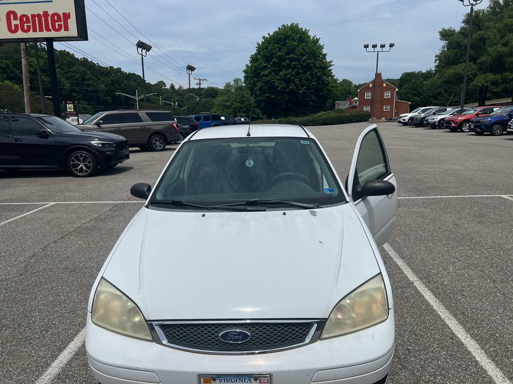 Used 2007 Ford Focus SE FWD image 2