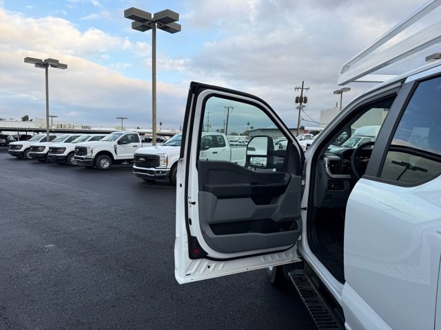 New 2025 Ford F550 4x4 SuperCab Super Duty image 22