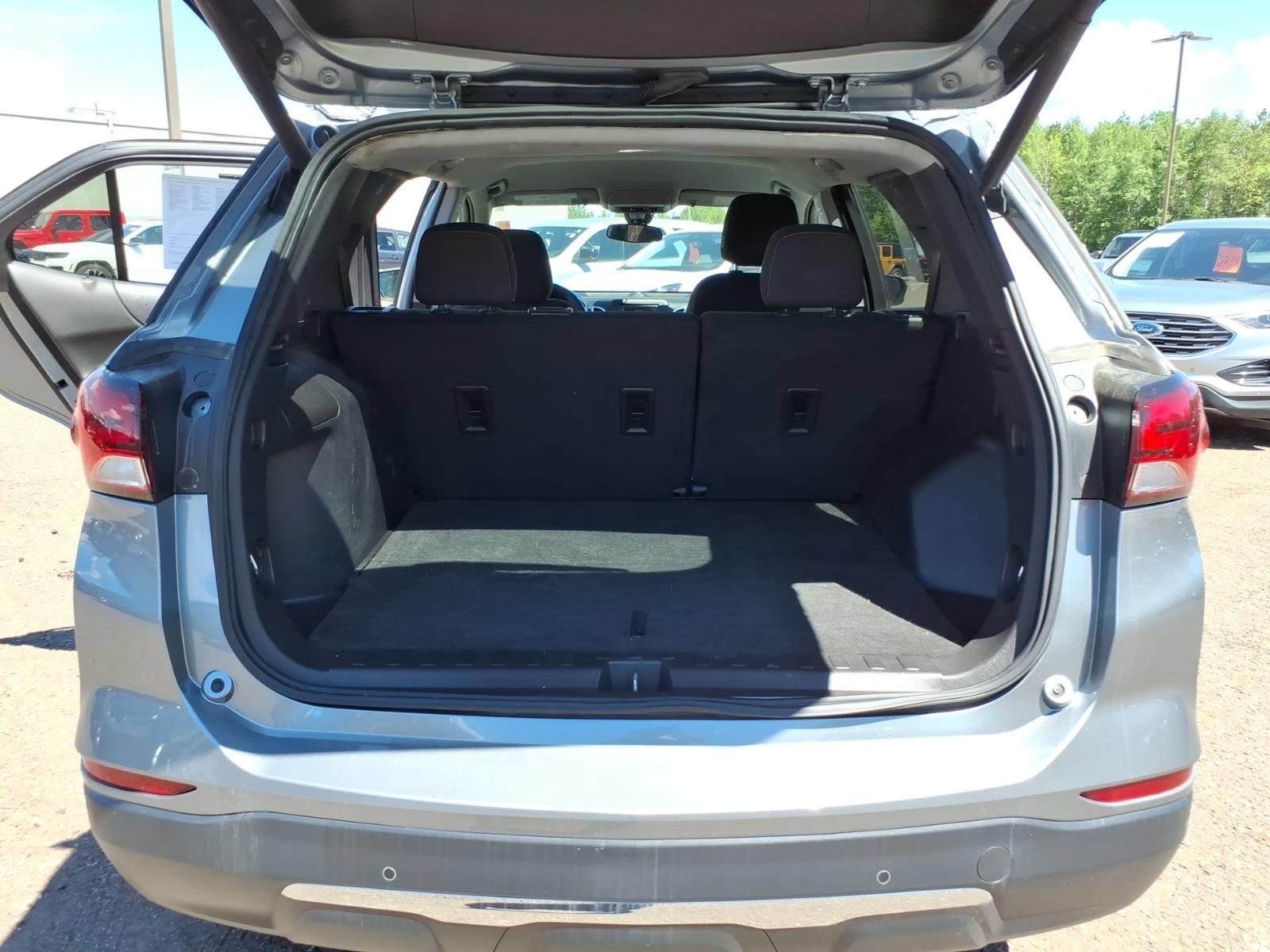 Used 2024 Chevrolet Equinox LT FWD image 16