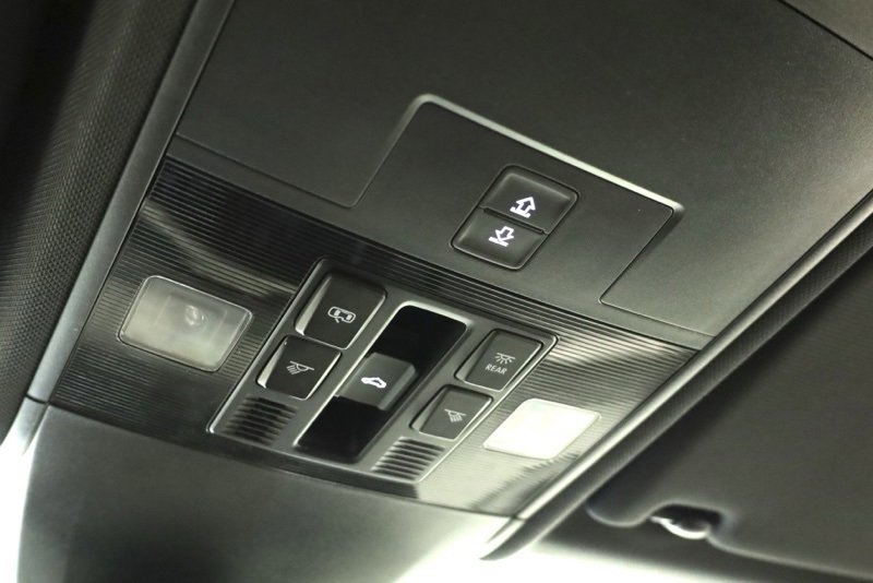 Used 2020 Volkswagen Atlas Cross Sport SEL Premium image 30