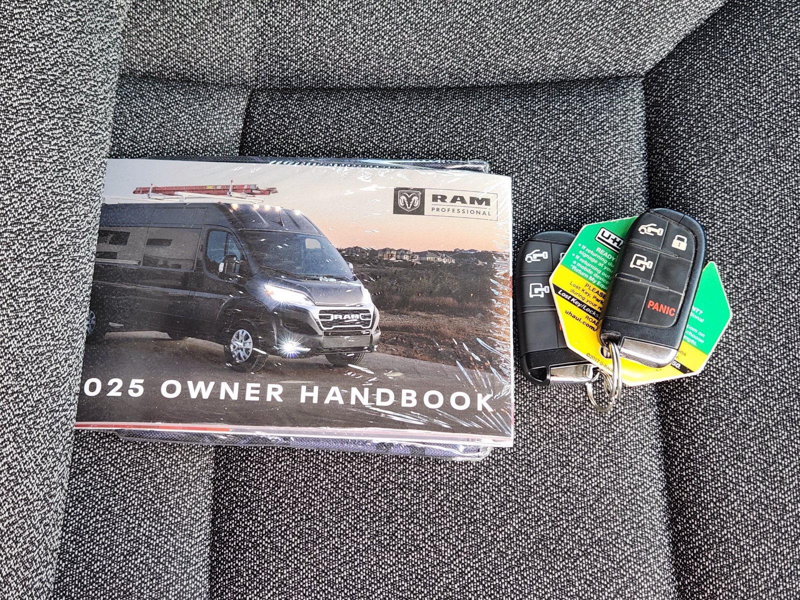 Used 2025 RAM ProMaster 2500 w/ U-Haul Equipment Group FWD image 41